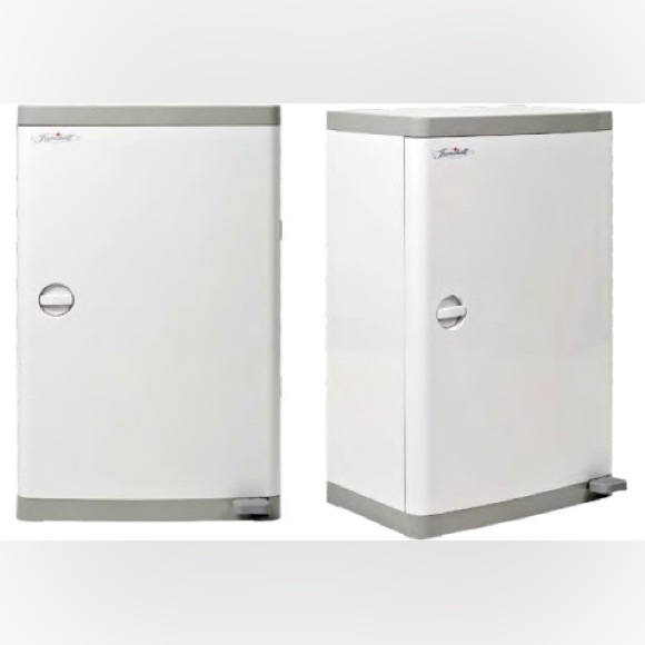 Commercial Diaper Pail - 13 Gallon Capacity - Odor Free Janibell - Picture 2 of 8